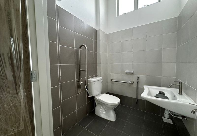 Kuldi / Senai 29 / Taman Desa Idaman / Semi Detached Factory 