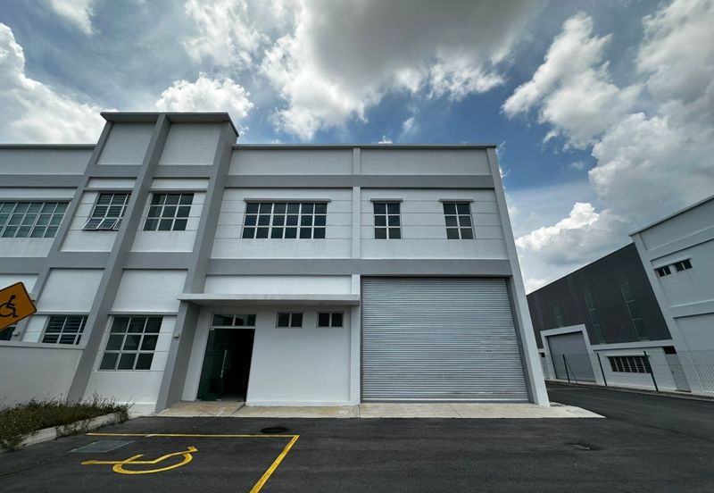 Kuldi / Senai 29 / Taman Desa Idaman / Semi Detached Factory 