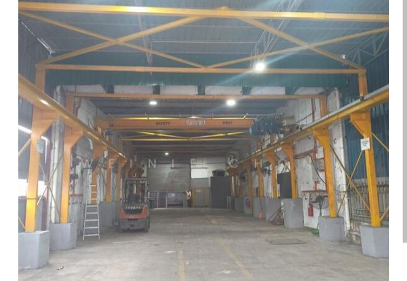 Johor Bahru / Mount Austin 工厂出租 / Jalan Mutiara emas / Single storey factory end lot
