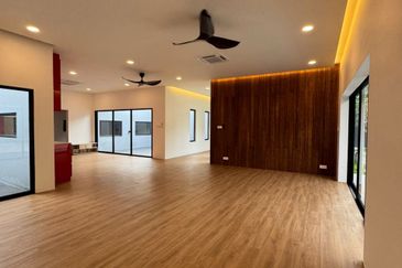 Iskandar Puteri / Leisure farm X Lorong Polo X / Single storey Bungalow w lap pool