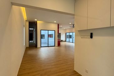 Iskandar Puteri / Leisure farm X Lorong Polo X / Single storey Bungalow w lap pool 