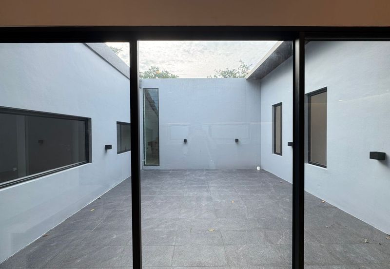 Iskandar Puteri / Leisure farm X Lorong Polo X / Single storey Bungalow w lap pool 