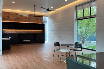 Iskandar Puteri / Leisure farm X Lorong Polo X / Single storey Bungalow w lap pool 