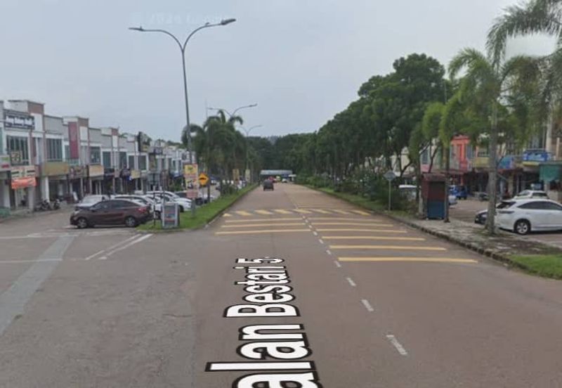 Ulu Tiram / Taman Bestari Indah / Jalan Bestari 5x - Double Storey Shoplot / Facing Mainroad 