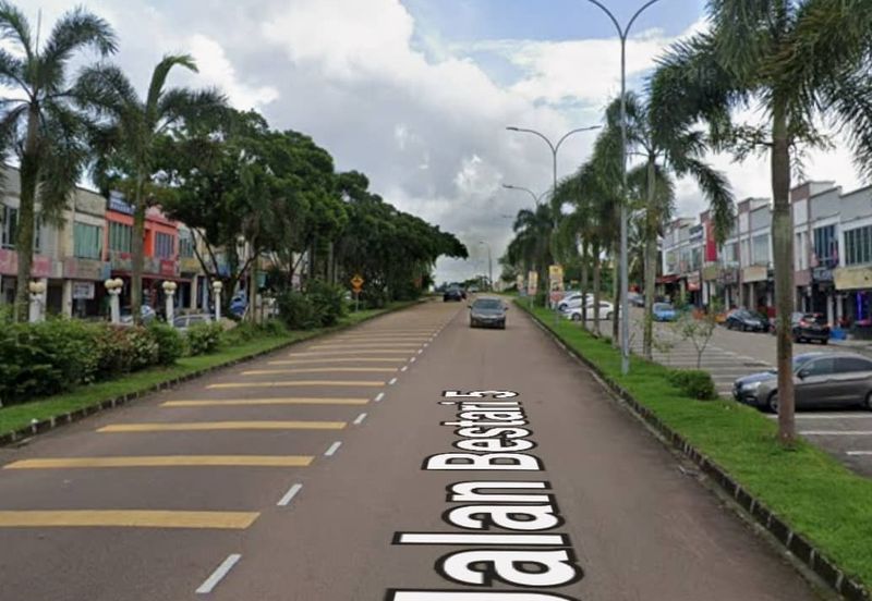 Ulu Tiram / Taman Bestari Indah / Jalan Bestari 5x - Double Storey Shoplot / Facing Mainroad 
