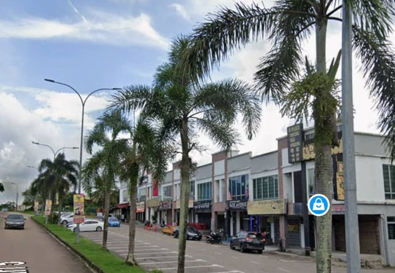 Ulu Tiram / Taman Bestari Indah / Jalan Bestari 5x - Double Storey Shoplot / Facing Mainroad 