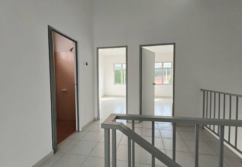 Senai / Taman Scientex Utama / Double Storey Cornerlot / 