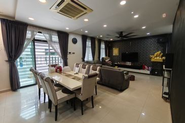 Kulai / Bandar Indahpura / Jalan Matahari / Double Storey Semi-D House