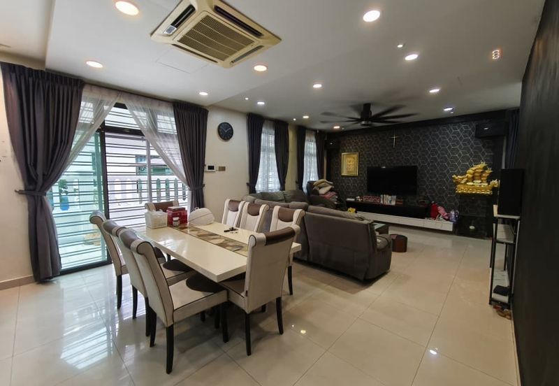Kulai / Bandar Indahpura / Jalan Matahari / Double Storey Semi-D House