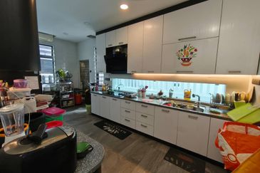 Kulai / Bandar Indahpura / Jalan Matahari / Double Storey Semi-D House