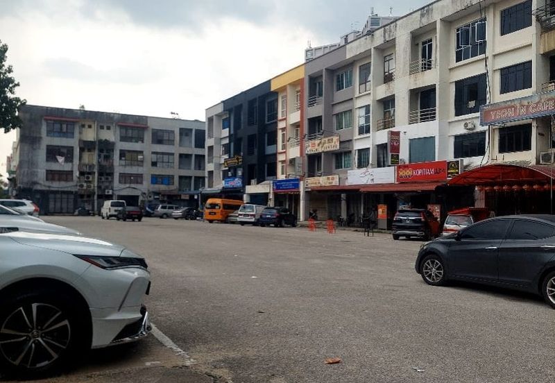 Permas Jaya / Jalan Permas 10 / Four Storey Shop lot / Ground floor Only