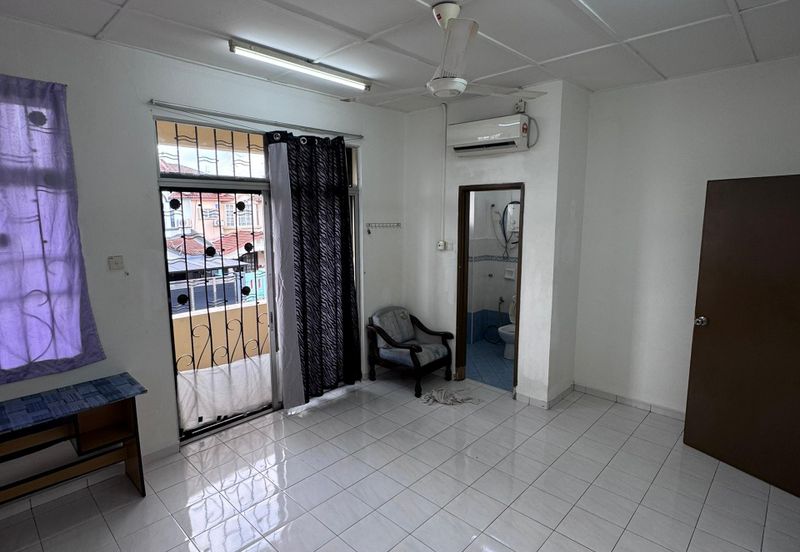 Nusajaya / Taman bukit indah / Johor / Jalan Indah 10 / double storey terrace house