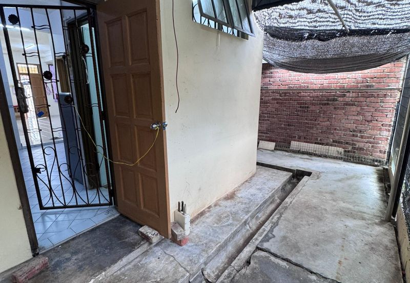 Nusajaya / Taman bukit indah / Johor / Jalan Indah 10 / double storey terrace house