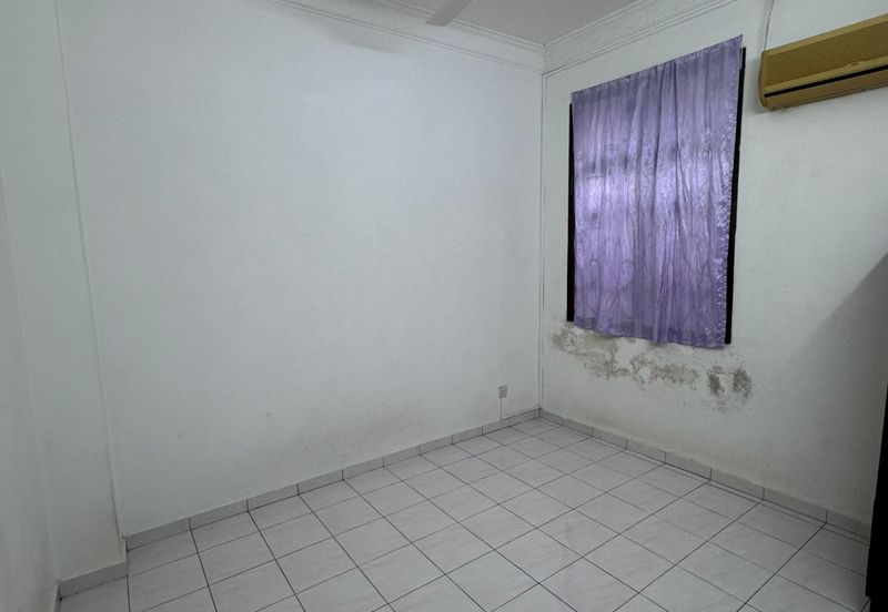 Nusajaya / Taman bukit indah / Johor / Jalan Indah 10 / double storey terrace house