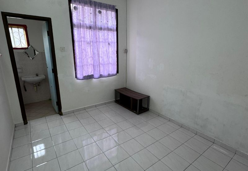 Nusajaya / Taman bukit indah / Johor / Jalan Indah 10 / double storey terrace house
