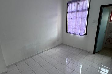 Nusajaya / Taman bukit indah / Johor / Jalan Indah 10 / double storey terrace house