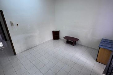 Nusajaya / Taman bukit indah / Johor / Jalan Indah 10 / double storey terrace house