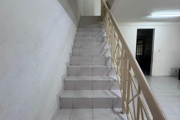 Nusajaya / Taman bukit indah / Johor / Jalan Indah 10 / double storey terrace house