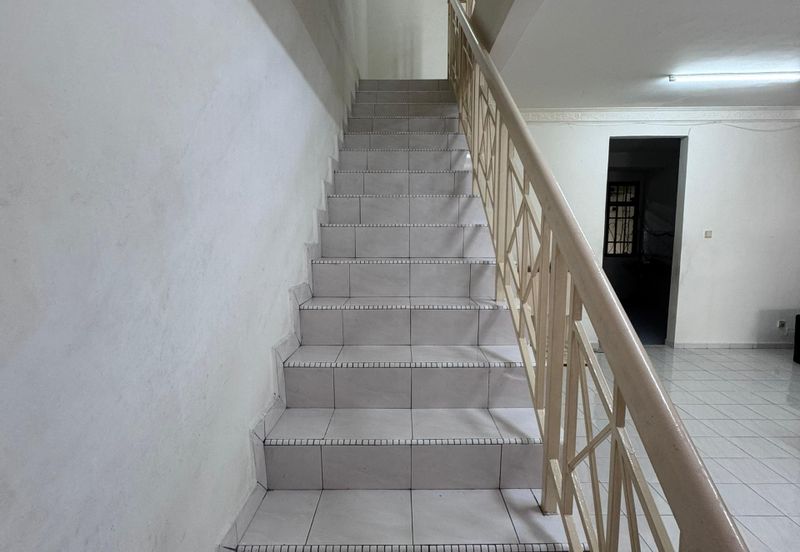 Nusajaya / Taman bukit indah / Johor / Jalan Indah 10 / double storey terrace house