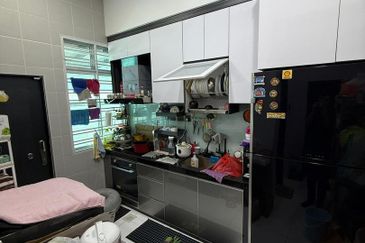 Kulai Bandar Putra / Jalan Bangau / Single Storey House 