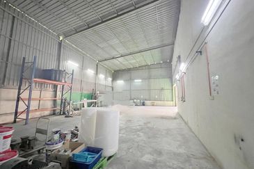 Ulu Tiram/ Desa Cemerlang / Semi Detached Factory / Light Industry