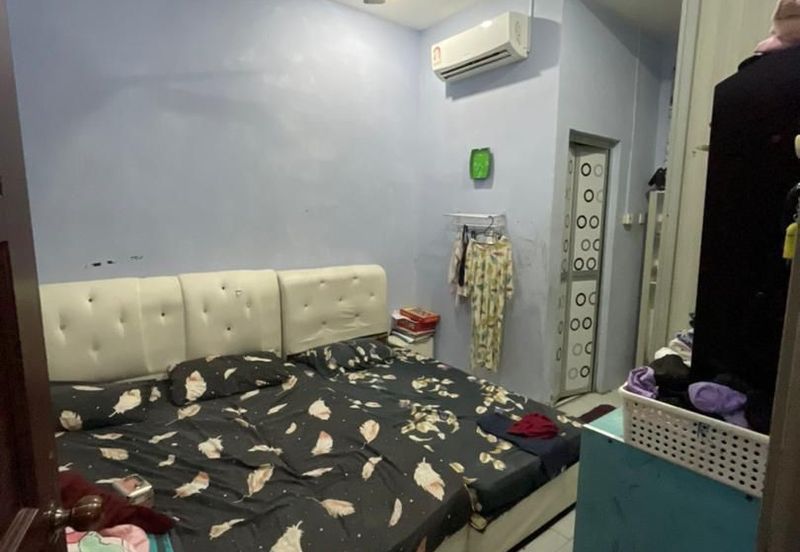 Kulai / Bandar Putra / Jalan Merak / Single Storey Terrace House 