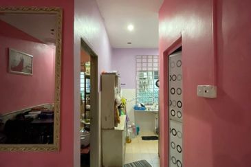 Kulai / Bandar Putra / Jalan Merak / Single Storey Terrace House 