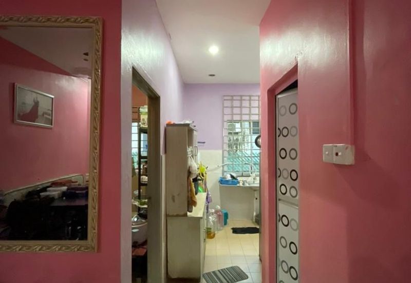 Kulai / Bandar Putra / Jalan Merak / Single Storey Terrace House 