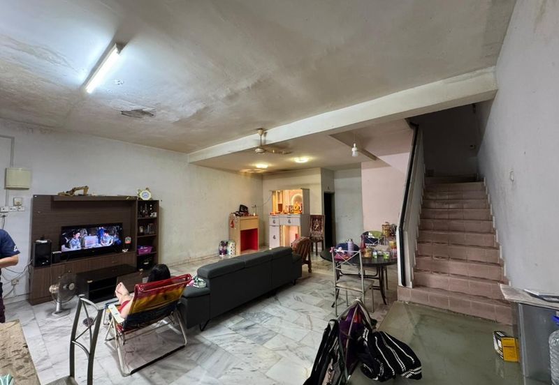 Skudai / Taman Sri Skudai / Jalan Emas / Double Storey Terrace House ( 坐南朝北 ) 