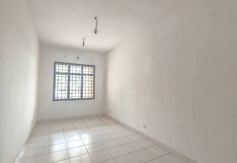 Kulai / Bandar Putra / Jalan Rajawali / Brand New Single Storey House/ Facing Garden