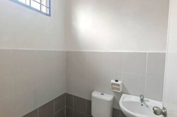 Kulai / Bandar Putra / Jalan Rajawali / Brand New Single Storey House/ Facing Garden