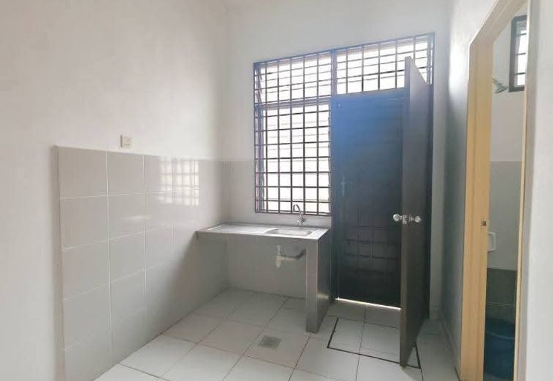 Kulai / Bandar Putra / Jalan Rajawali / Brand New Single Storey House/ Facing Garden