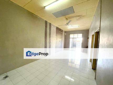 Kulai / Bandar Putra / Jalan Merak / Single Storey House , Johor, Kulai