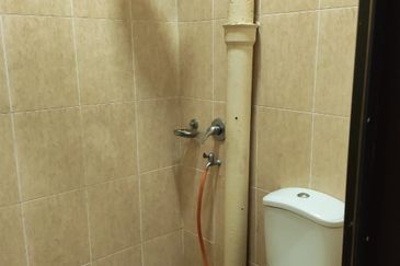 Johor Bahru Johor Jaya Double Storey Semi-D/Fully Renovated Unit