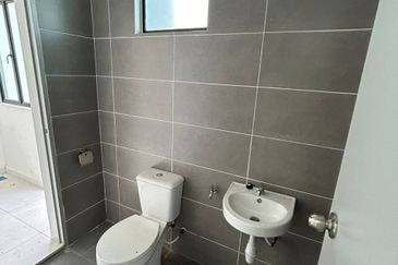 Kulai / ST Marco Park / Double Storey Corner Lot / 