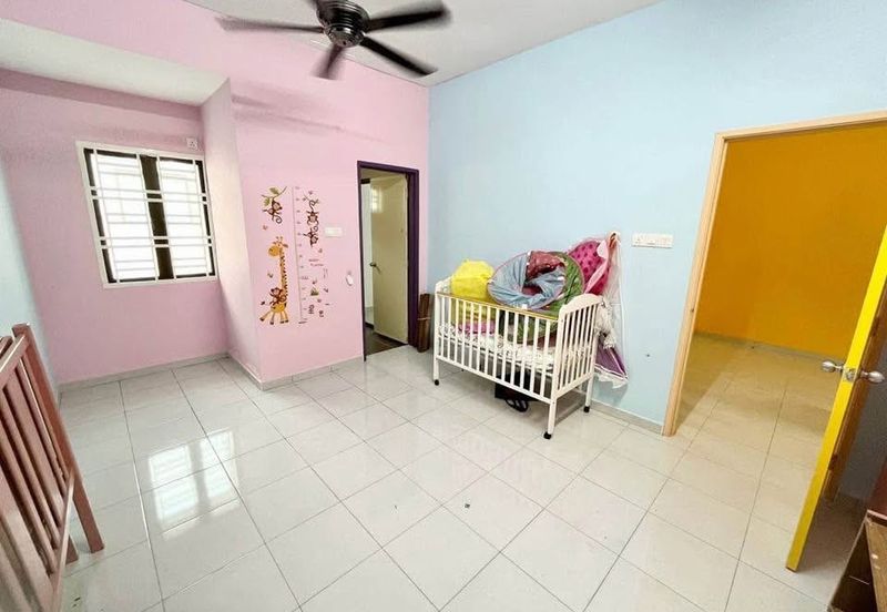 Kulai / Bandar Putra/ Jalan Enggang / Double Storey House 