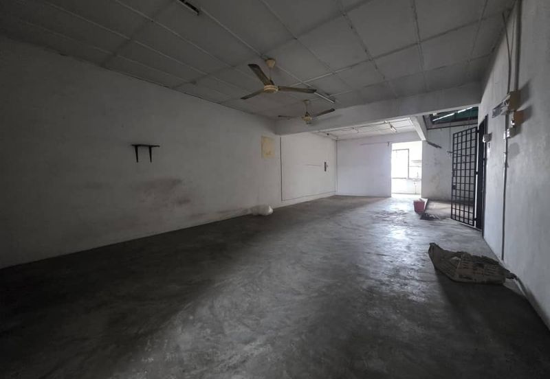 Kulai / Saleng / Taman Muhibah / Jln Jambu / Double Storey ShopLot Unblock View