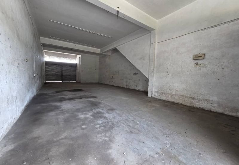 Kulai / Saleng / Taman Muhibah / Jln Jambu / Double Storey ShopLot Unblock View