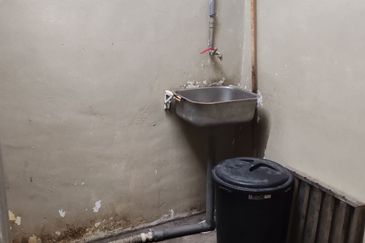 Kulai / kelapa sawit / Jalan kelapa sawit / single storey shop lot