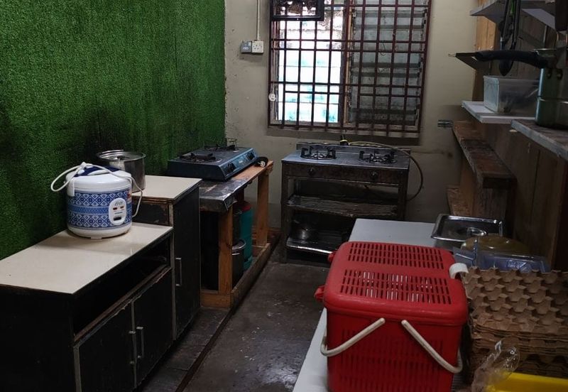 Kulai / kelapa sawit / Jalan kelapa sawit / single storey shop lot