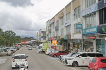 Skudai / Tmn Ungku Tun Aminah / Jalan Pendekar 18 / Three Storey Shoplot / 2 Adjoining Unit 两间相连RM4.6m