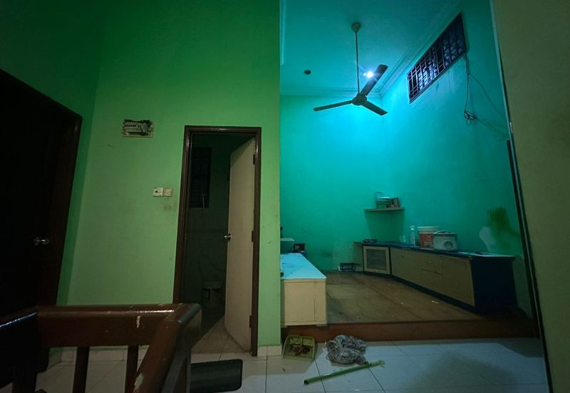 Bukit Indah / Jalan Indah 17 / Double Storey Terrace House