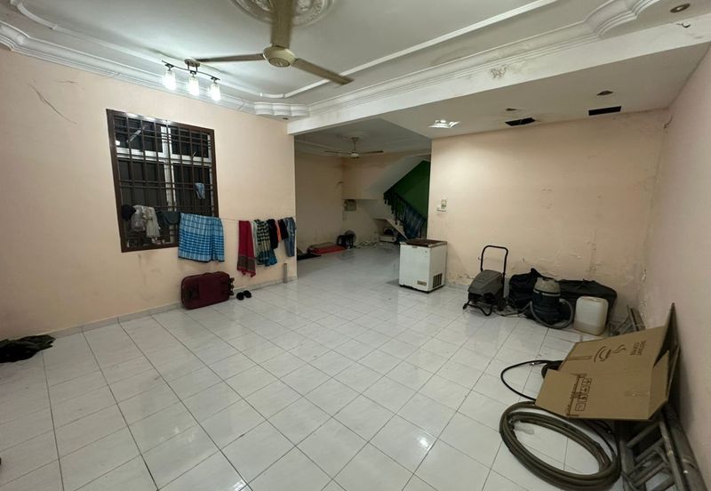 Bukit Indah / Jalan Indah 17 / Double Storey Terrace House