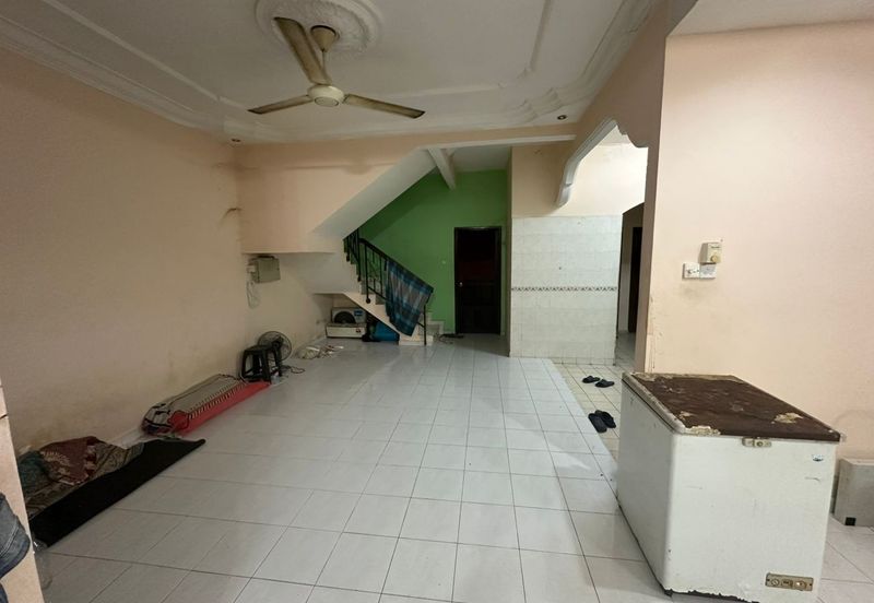 Bukit Indah / Jalan Indah 17 / Double Storey Terrace House