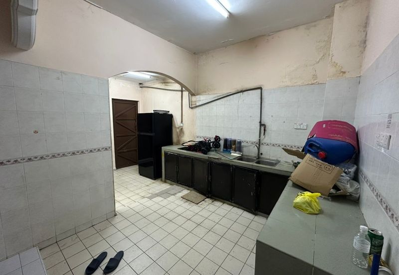 Bukit Indah / Jalan Indah 17 / Double Storey Terrace House