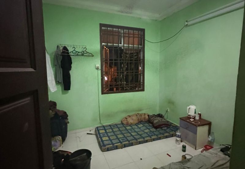 Bukit Indah / Jalan Indah 17 / Double Storey Terrace House