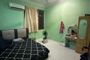 Bukit Indah / Jalan Indah 17 / Double Storey Terrace House