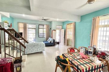 Iskandar Puteri / Taman Bukit Indah / Jalan Indah 19 / Double Storey End Lot 14’ Extra Land / Unblock View 