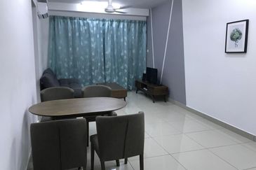 Kulai / Bandar Putra/ D'Putra Suites / Service Apartment 