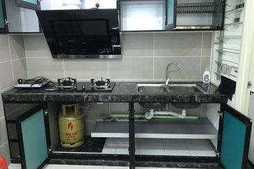 Kulai / Bandar Putra/ D'Putra Suites / Service Apartment 